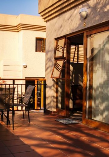 outside_room_8
